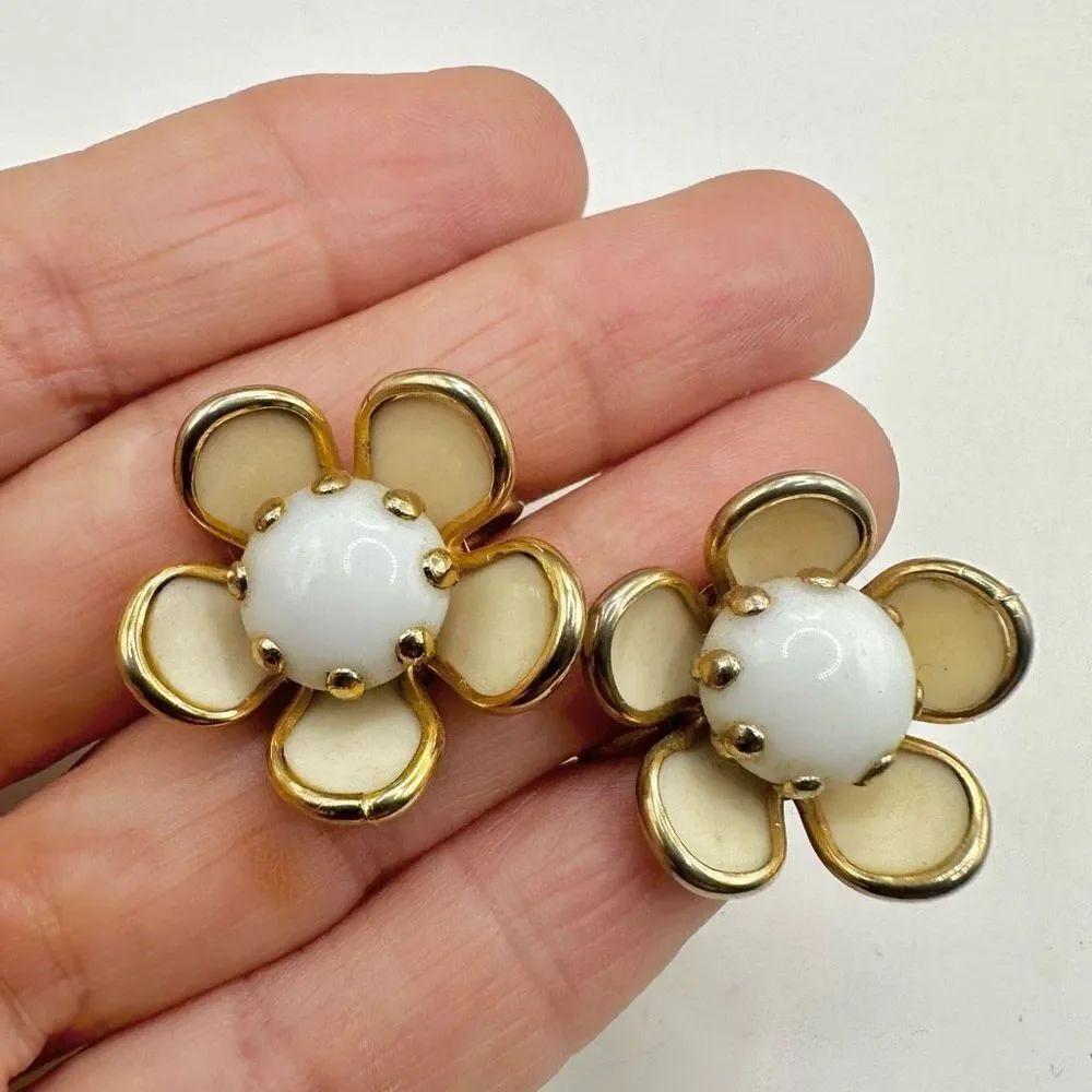 Vintage gold tone white glass center clip on earrings